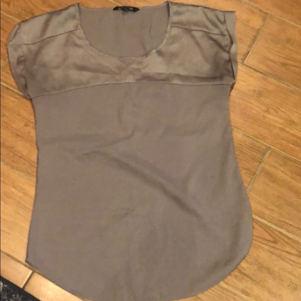 Beige tee
